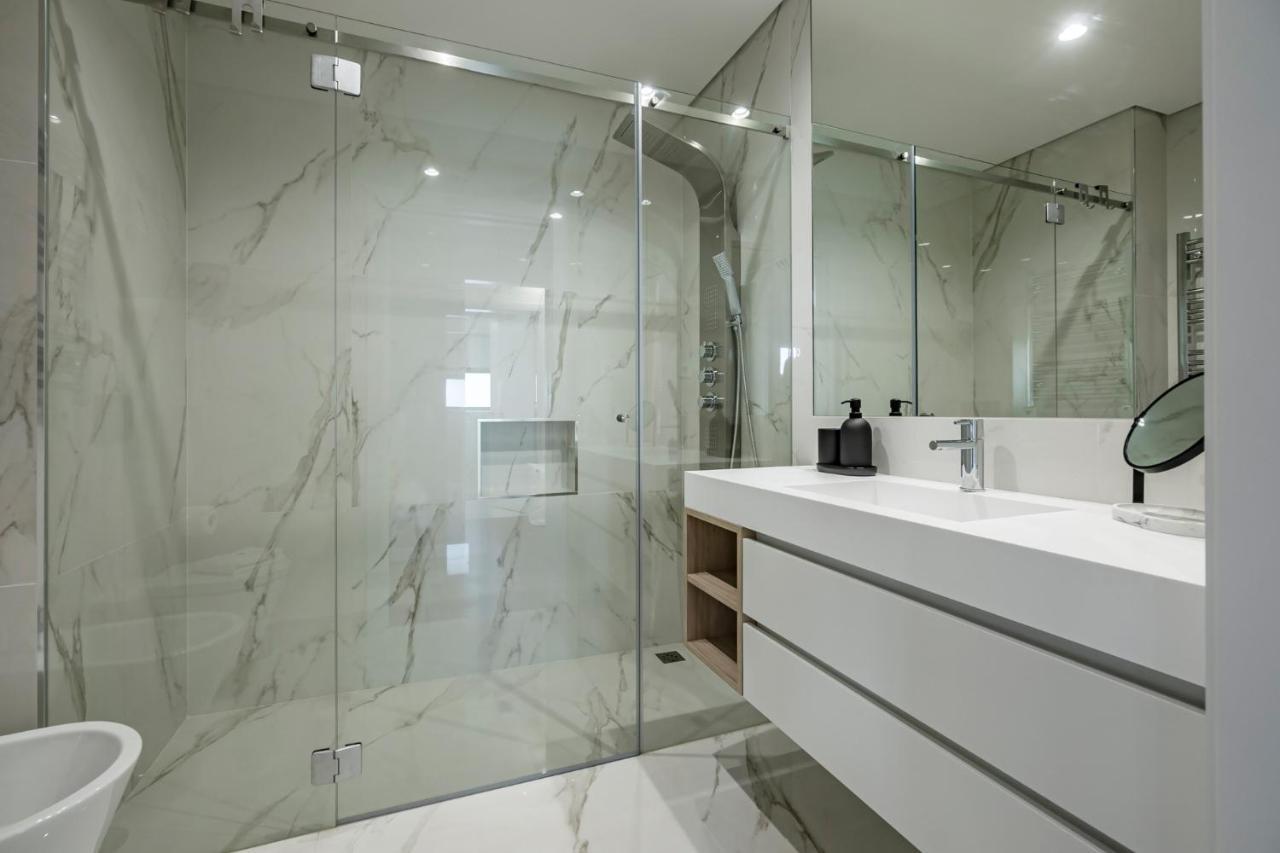 Nomads Lux - 2Bdr & Parking Flores Square Porto Exterior photo